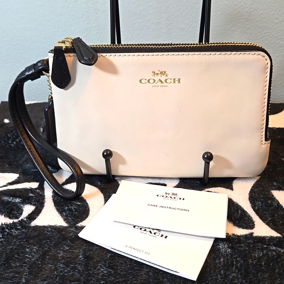 Coach Cream And Black Wristlet